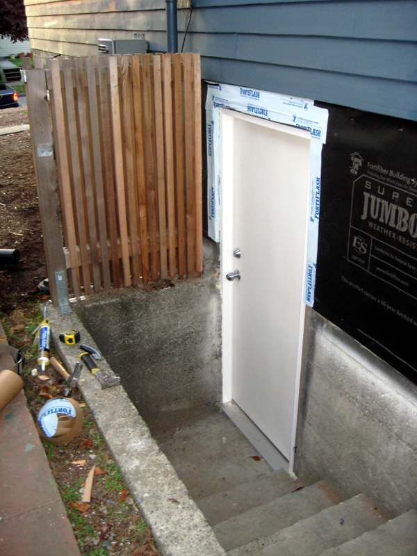 newbasementdoor_100309